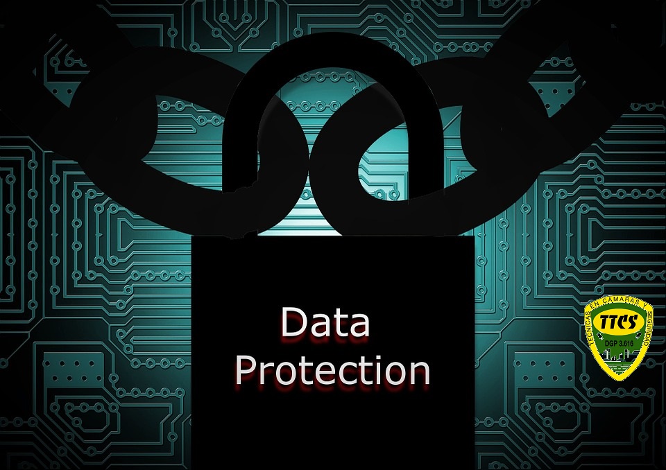Snowden insiste en proteger datos personales