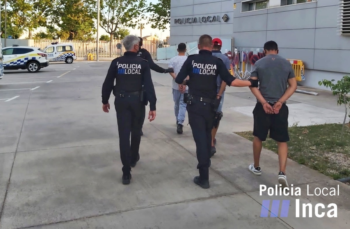 TTCS informa Sorprendidos robando lavadora y alarma de seguridad Mallorca